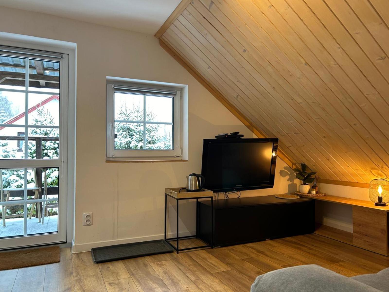 Poloninka Hotel Ustrzyki Górne Екстериор снимка