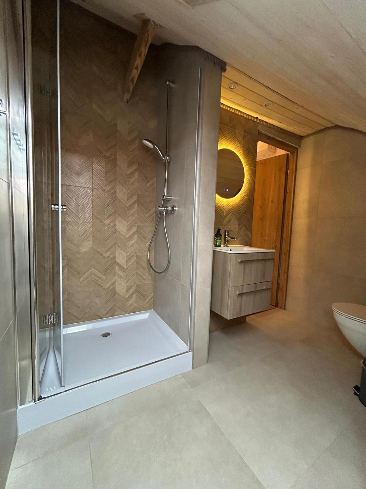 Poloninka Hotel Ustrzyki Górne Екстериор снимка