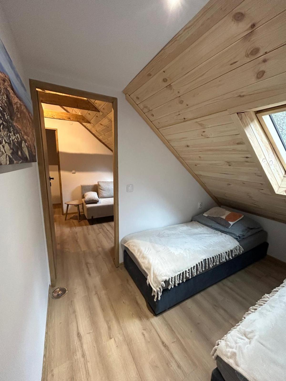 Poloninka Hotel Ustrzyki Górne Екстериор снимка