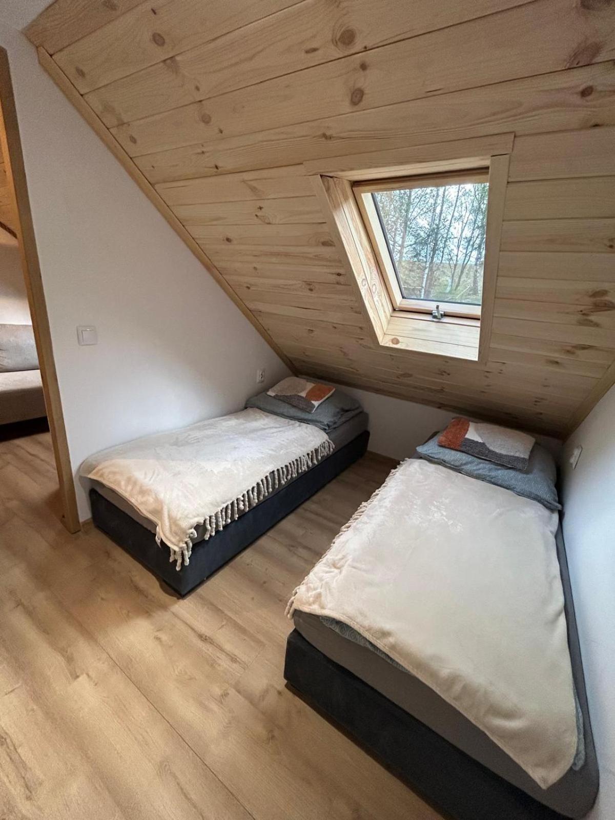 Poloninka Hotel Ustrzyki Górne Екстериор снимка